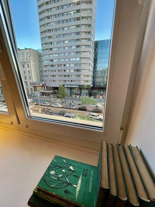 Ferienwohnung Super Square Metro X2 Fast Wifi 55'Tv Netflix Hbo Appletv+ Amazontv Warschau Exterior foto